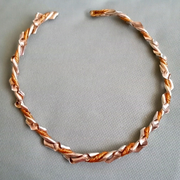 ARTIST MADE COLLAR NECKLACE - Picture 3 of 10